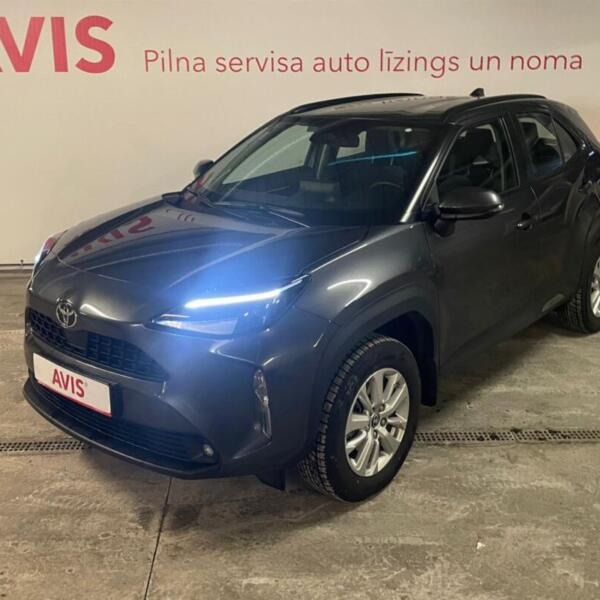 YARIS CROSS
